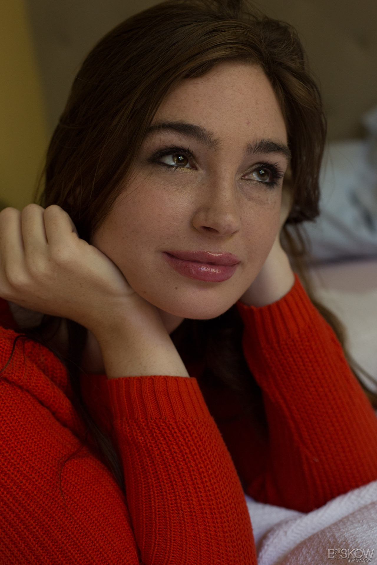 1 Room 4 Girls - The Perfect Ass